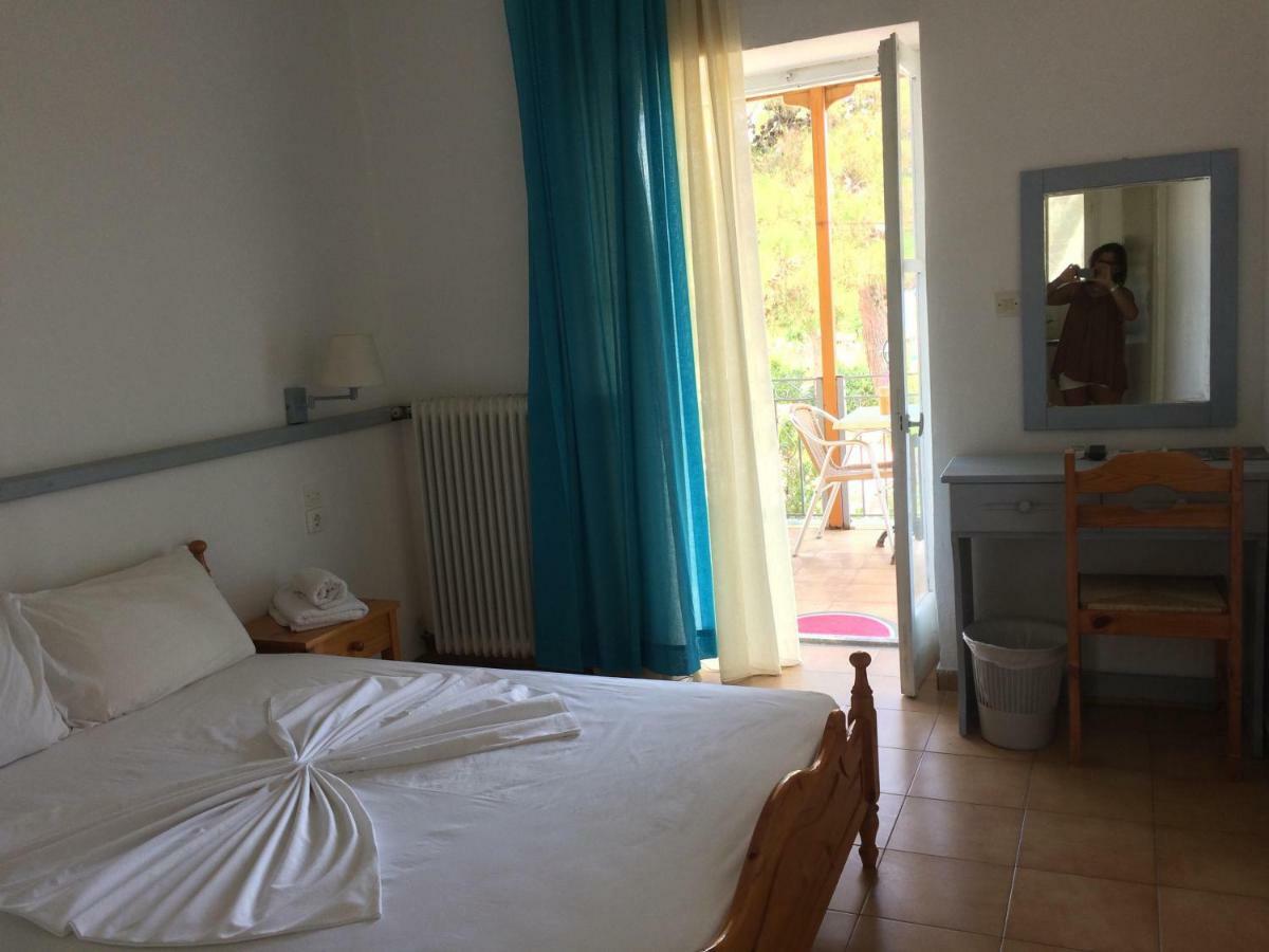 Paradisos Apartment *