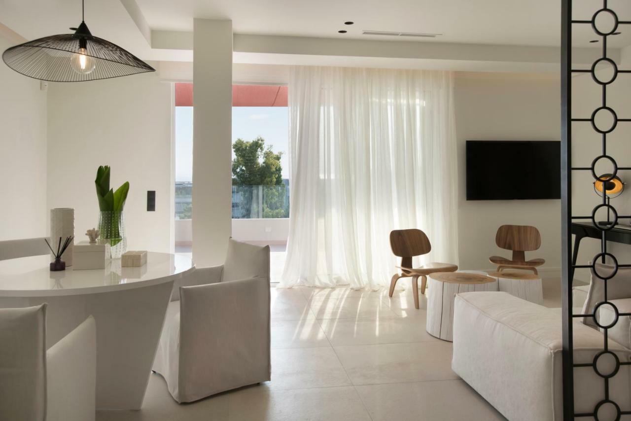 Glyfada South42 *