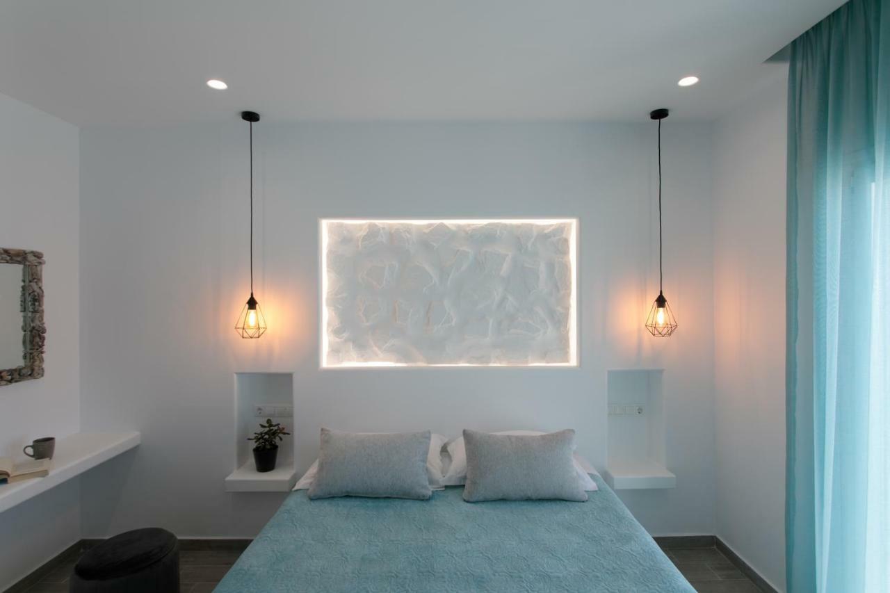 Iades & Apartment Agia Anna (Naxos)