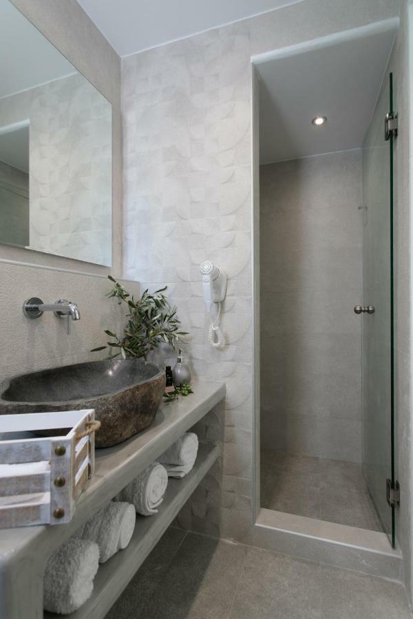 Iades & Apartment Agia Anna (Naxos)