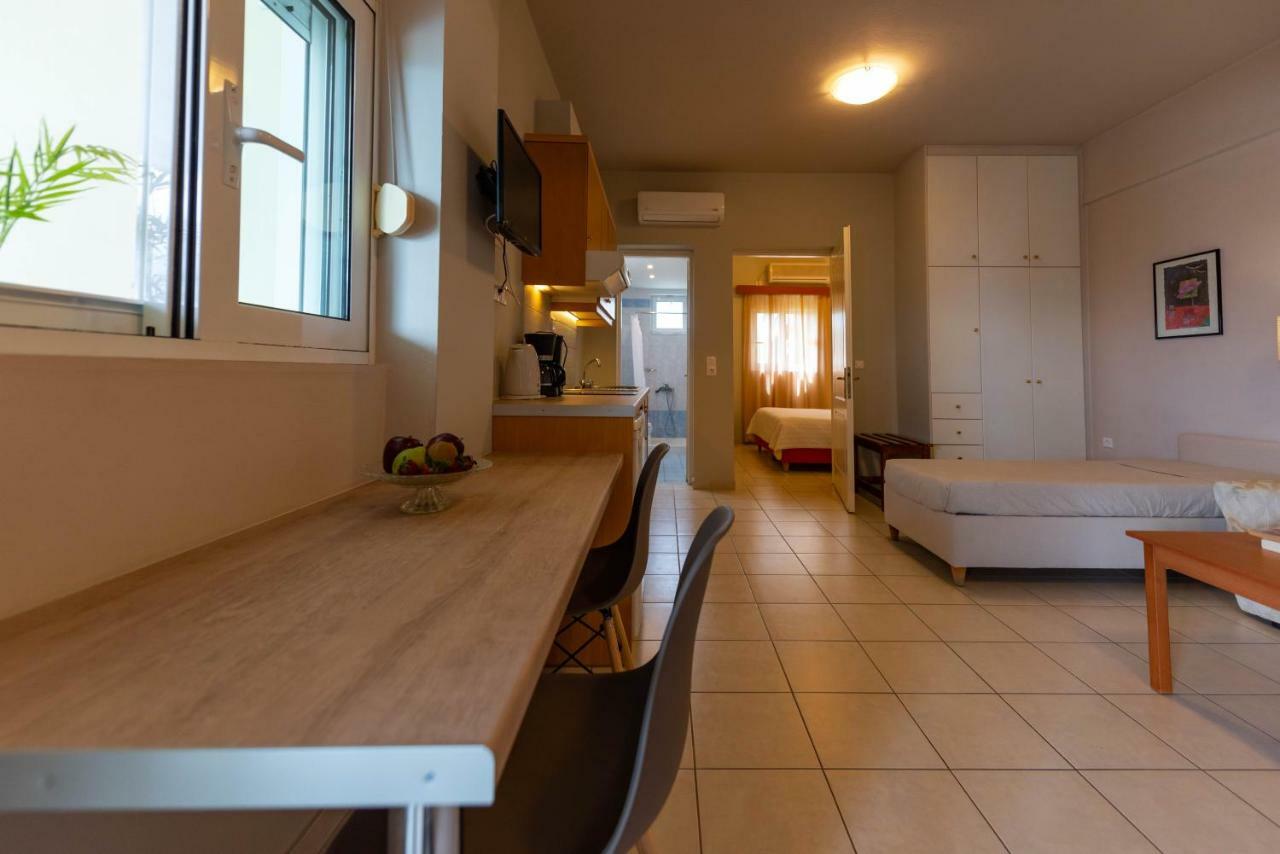 Aparthotel Theoxenia