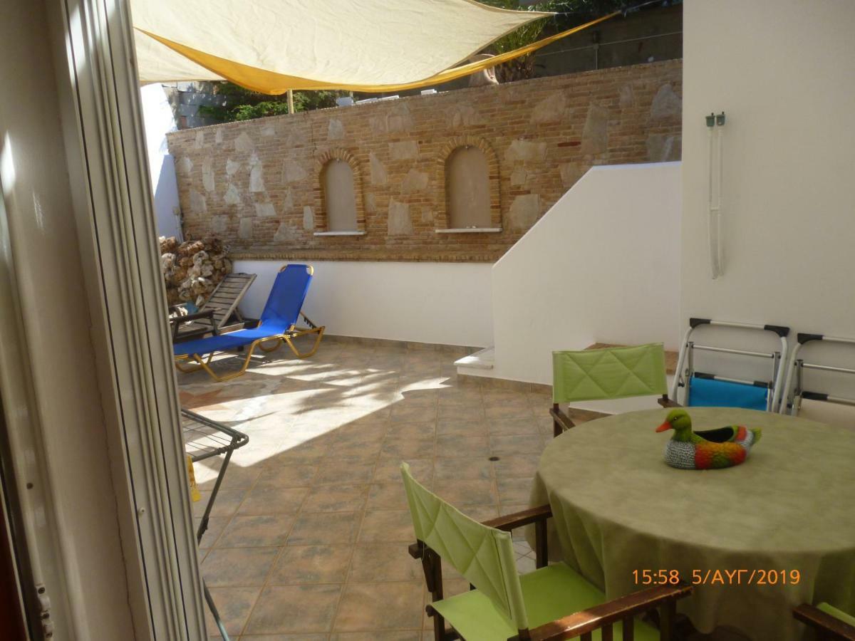 Holiday home Perigiali Seaside Vromopousi
