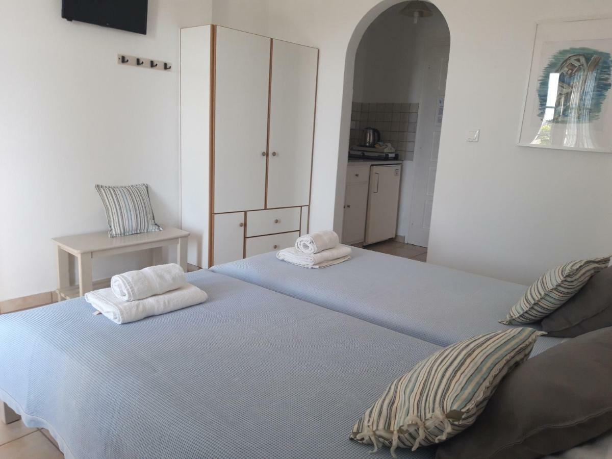 Elizabeth 3* Chrisi Akti (Paros)
