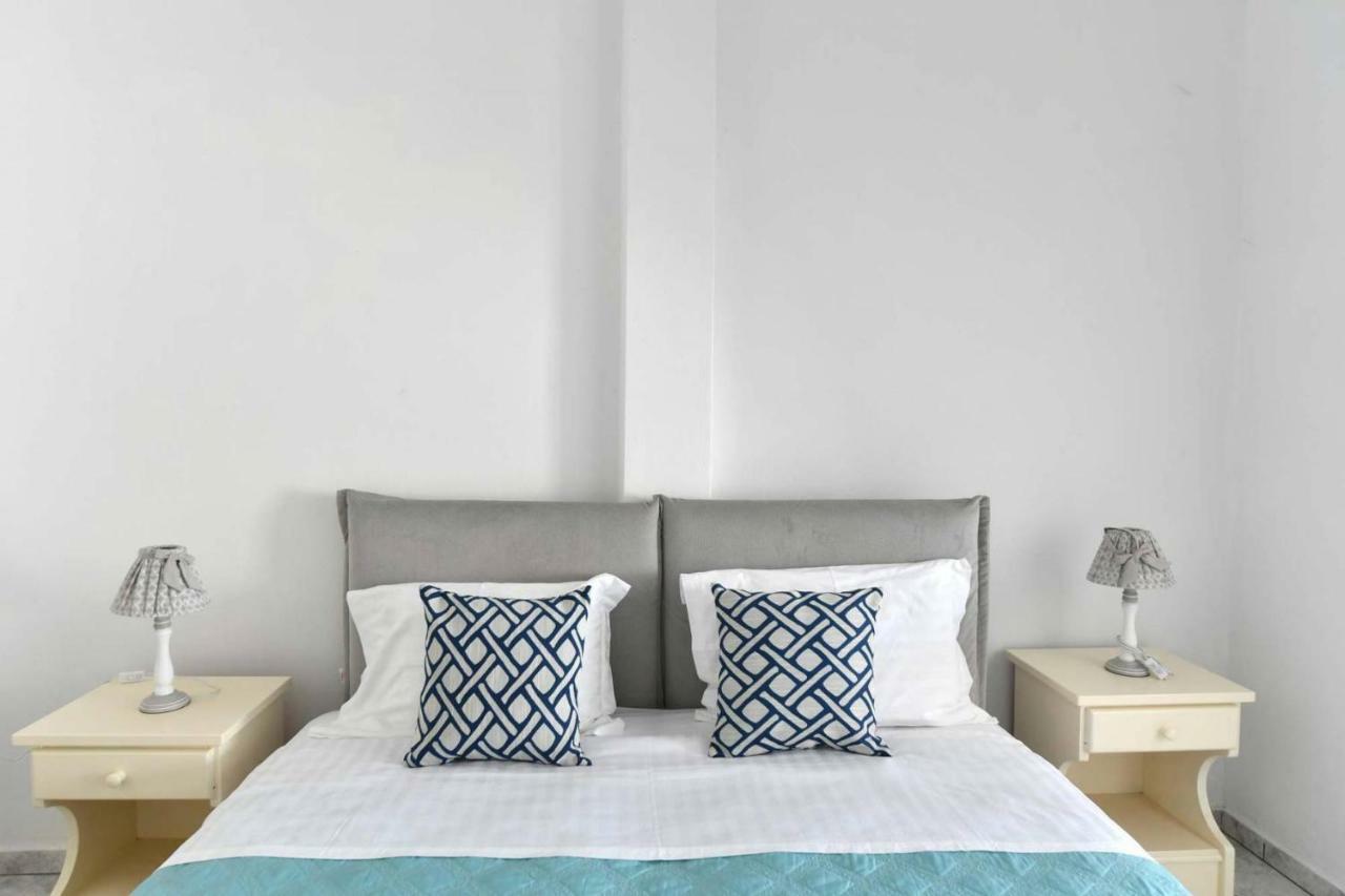 Hara Studios And 3* Naousa (Paros)