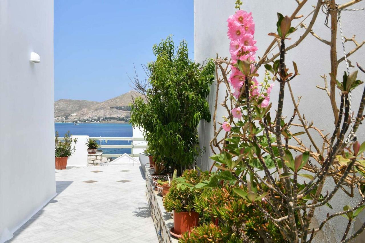 Hara Studios And 3* Naousa (Paros)