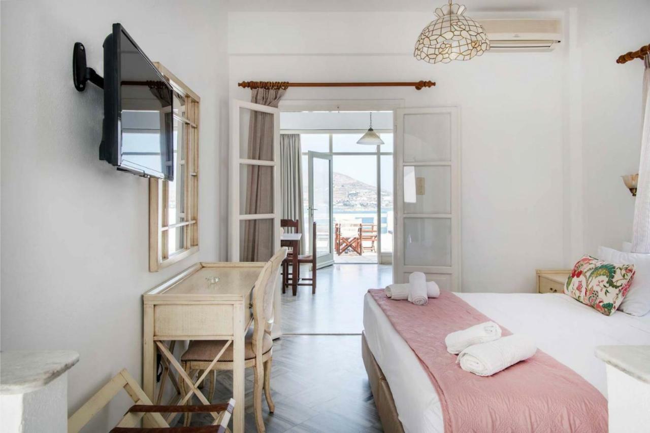 Hara Studios And Naousa (Paros)