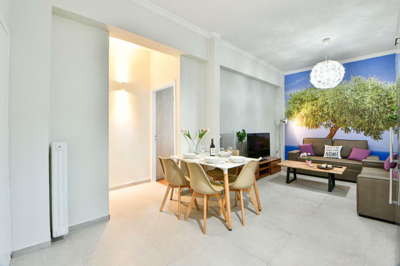 Fresh & Renovated Next To Metro Station Apartment *