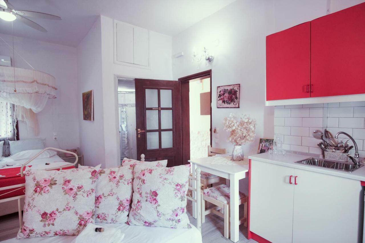 Studio Lefaki *