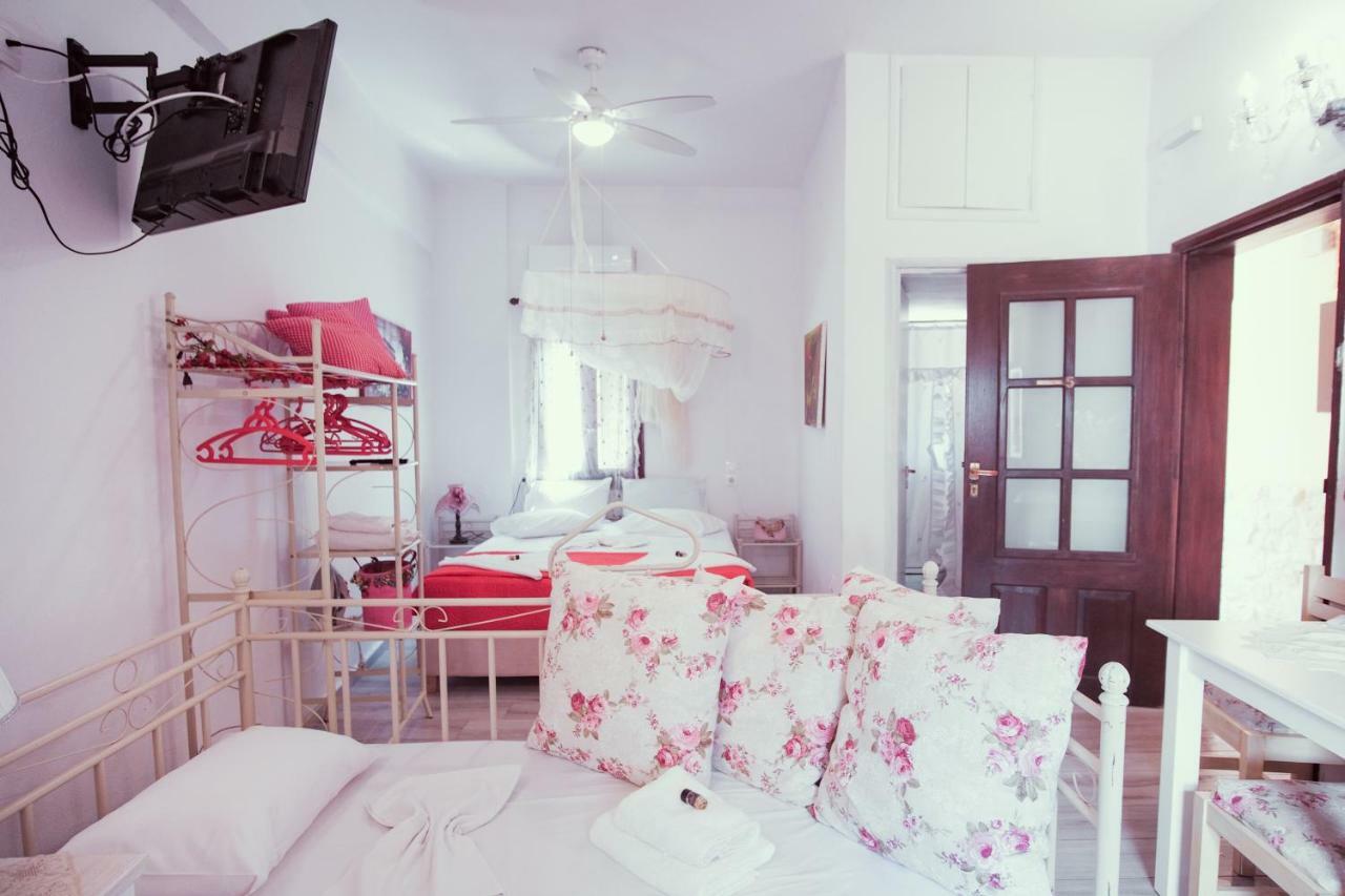 Studio Lefaki
