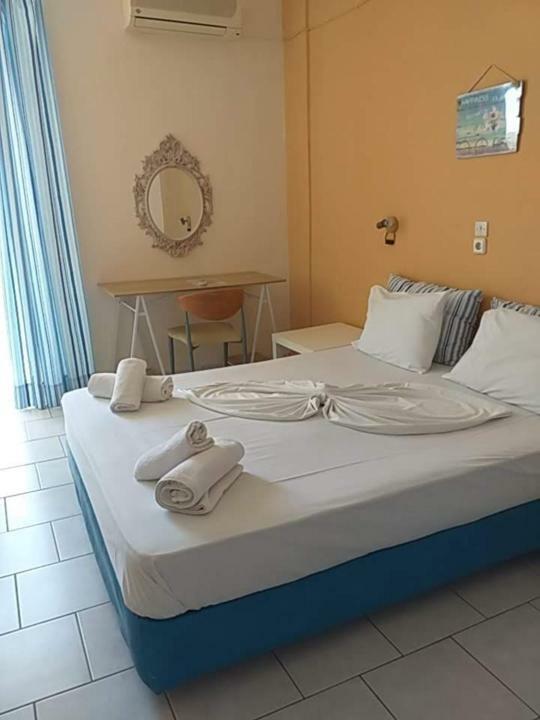 Kavos Bay Seafront Apartment *