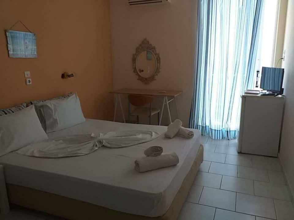 Kavos Bay Seafront Apartment