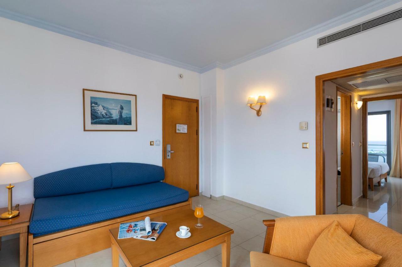 Resort Blue Horizon