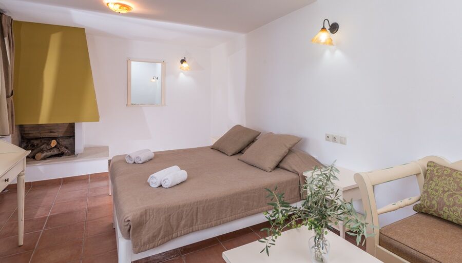 - Mourtzanakis Hotel 3*