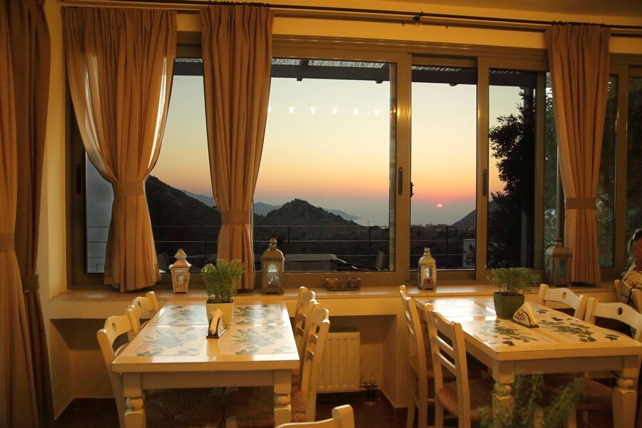 - Mourtzanakis 3* Achlada