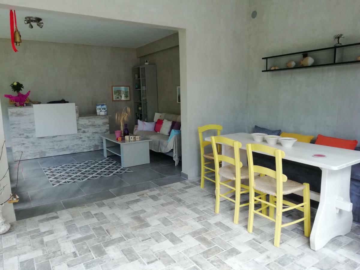 Apartment Helena Paralia Panteleimonos