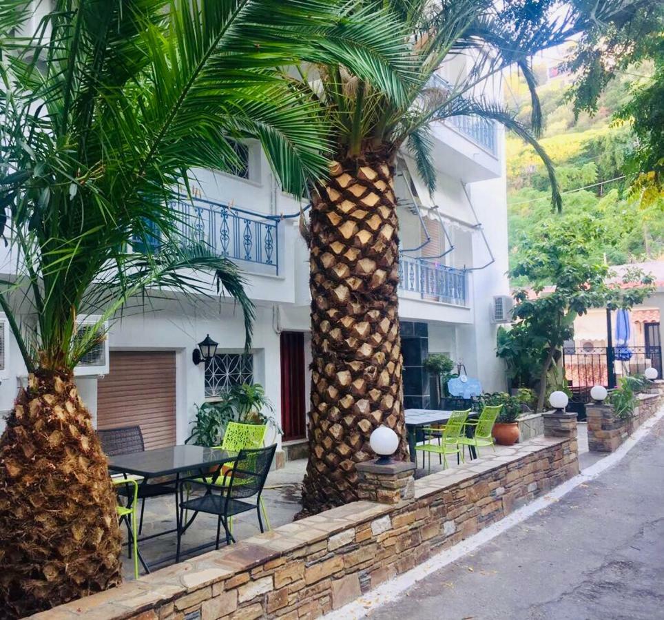 George 2* Agios Kirykos (Ikaria)