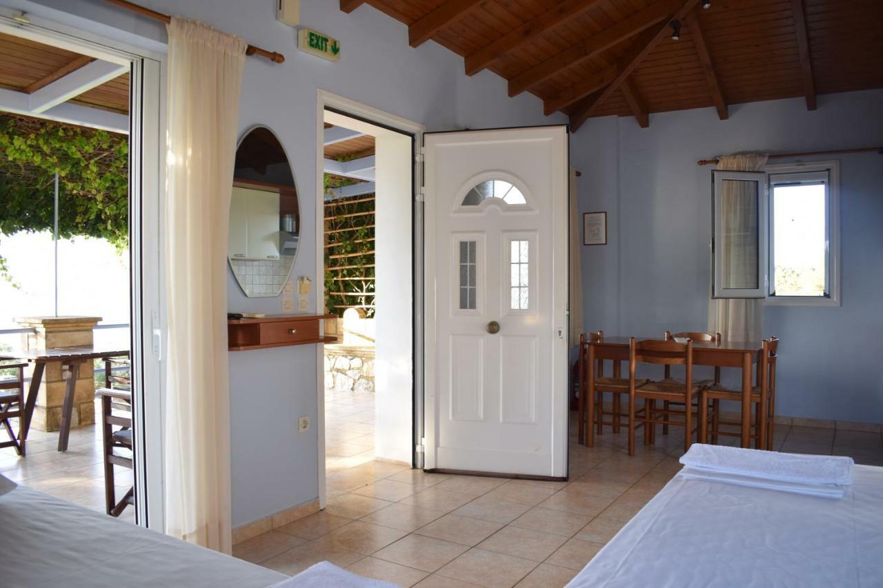 Apartment Alexandros Seaside Family & - Paradise, 7' From Petalidi Kalamaki (Messinia)