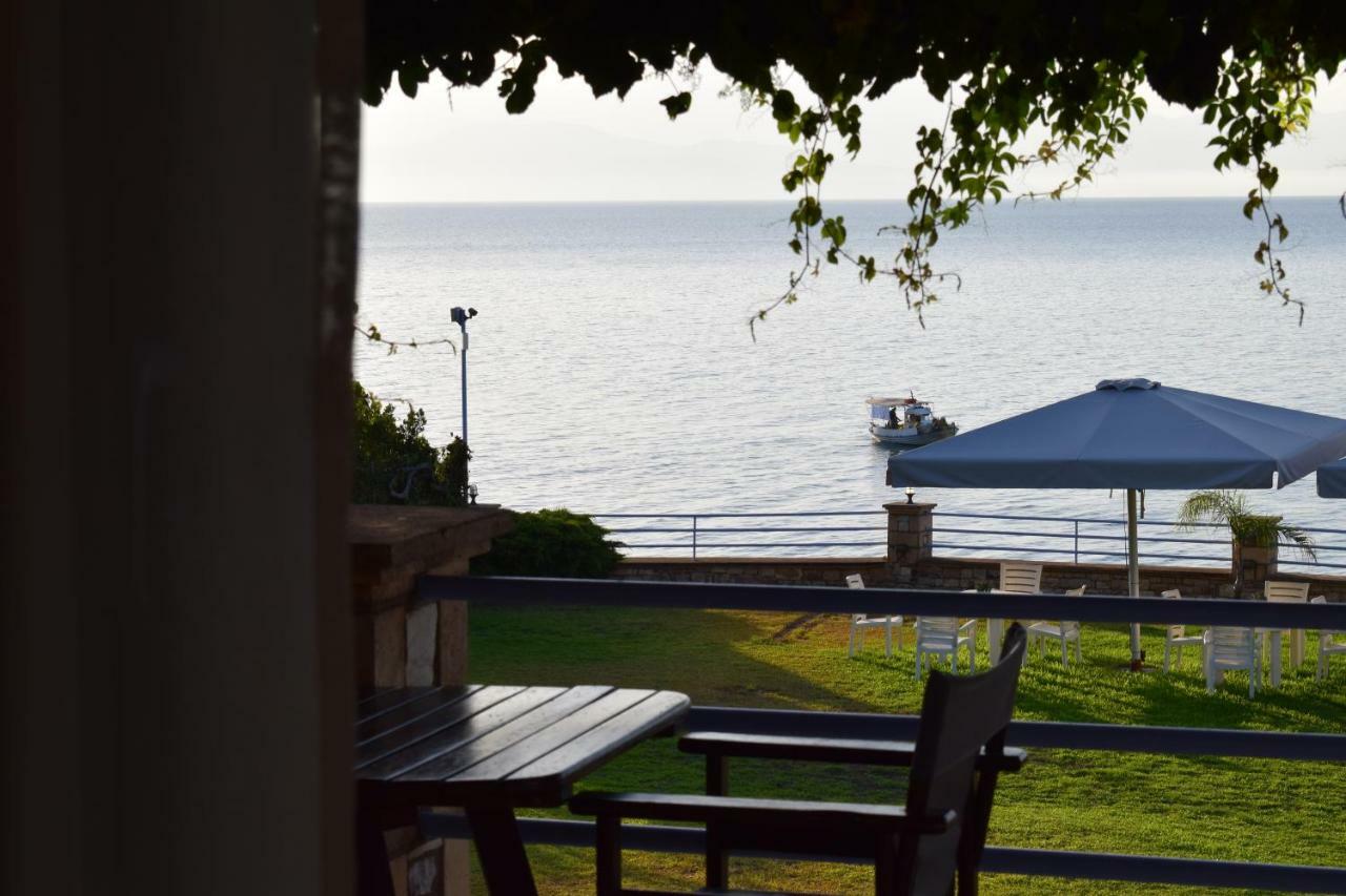 Alexandros Seaside Family & - Paradise, 7' From Petalidi Apartment