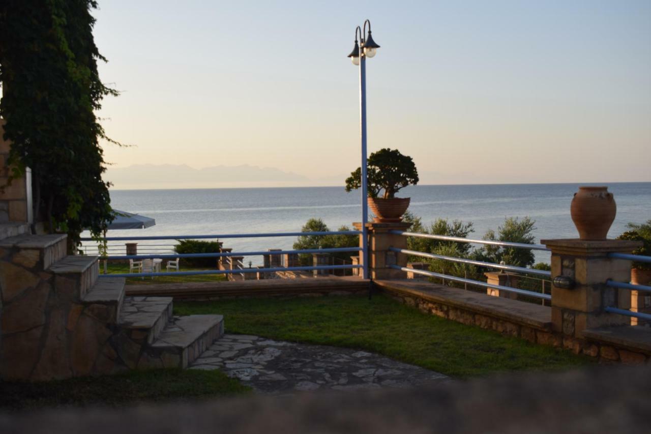 Alexandros Seaside Family & - Paradise, 7' From Petalidi