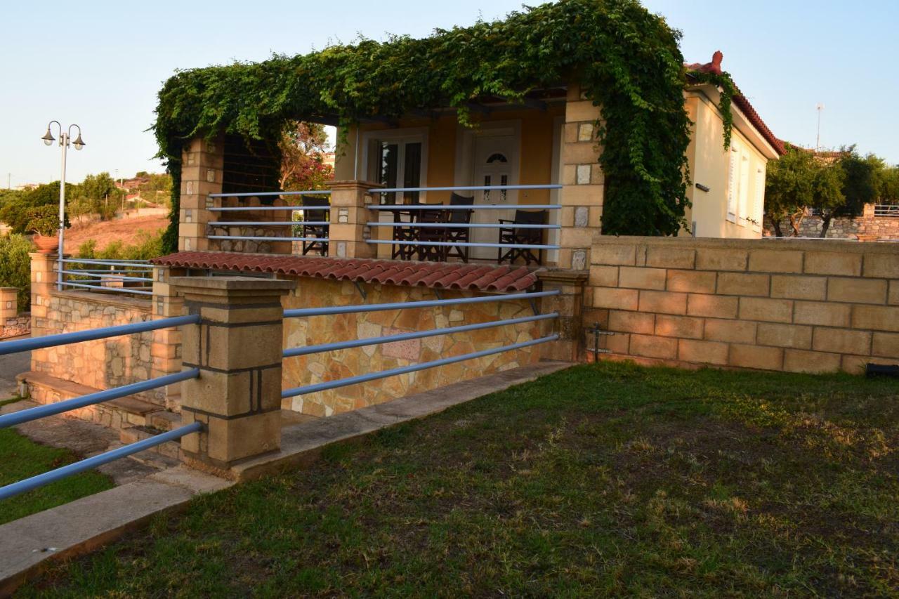 Alexandros Seaside Family & - Paradise, 7' From Petalidi Apartment