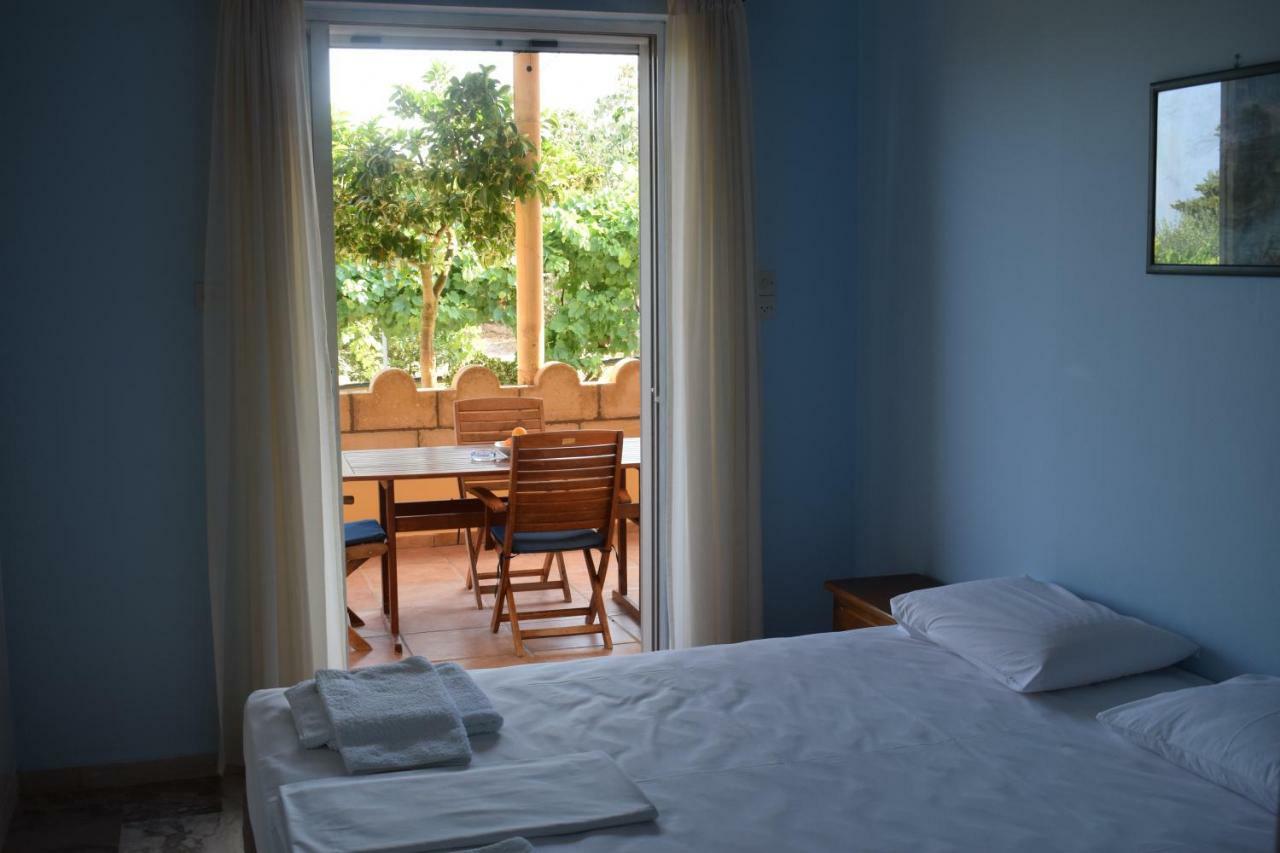 Alexandros Seaside Family & - Paradise, 7' From Petalidi Kalamaki (Messinia)