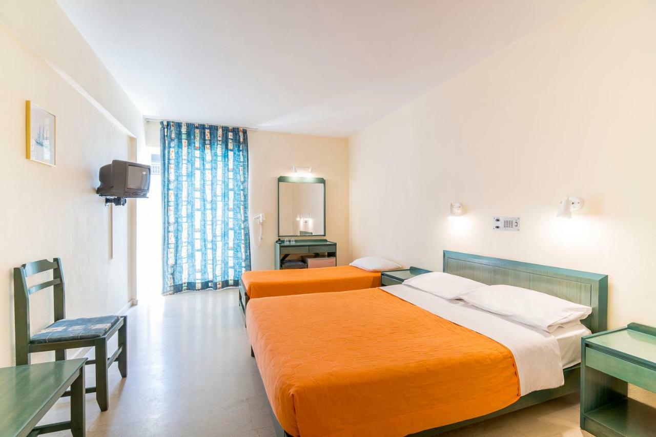 Evelyn Hotel Hersonissos (Crete)