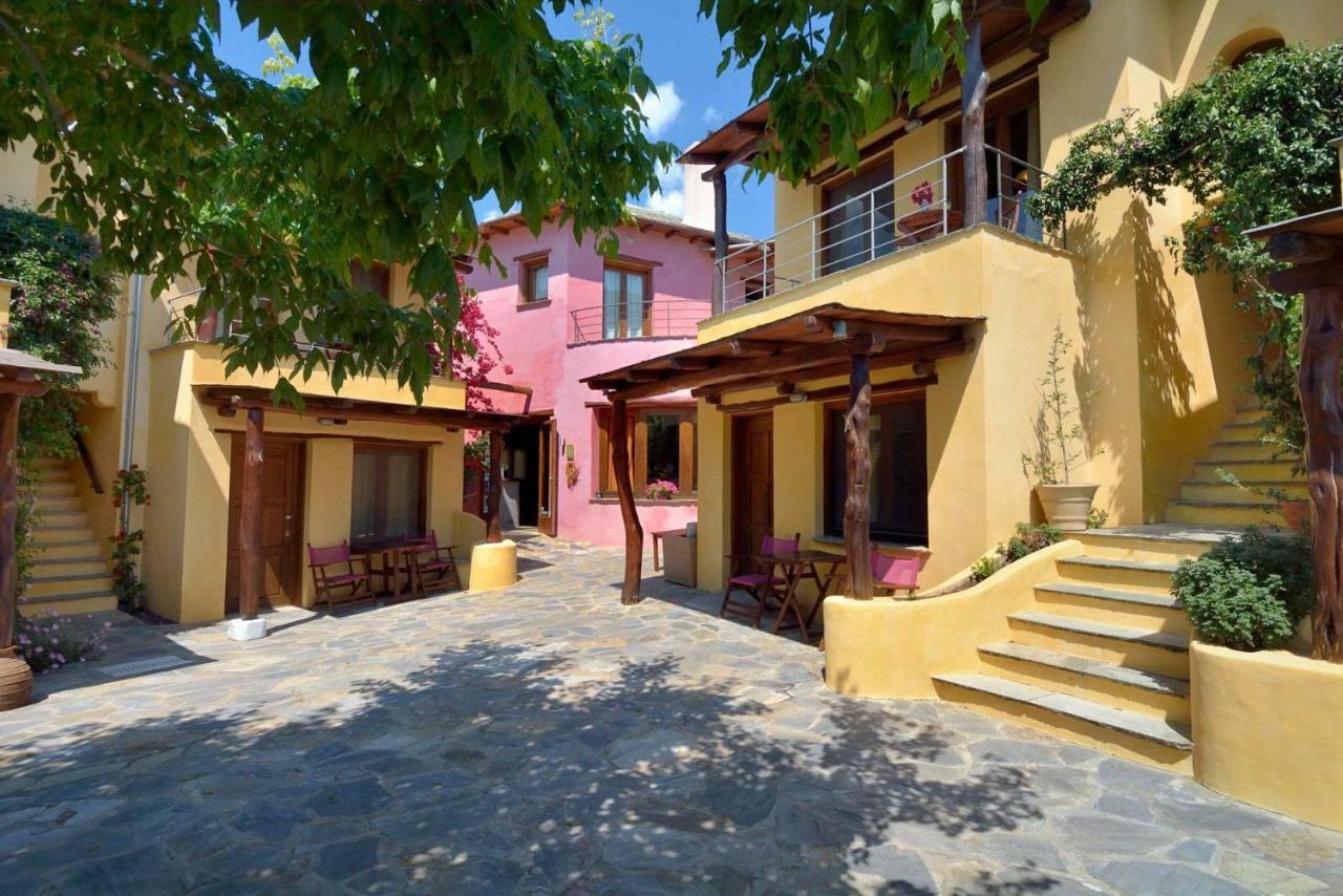 Alkifron Aparthotel