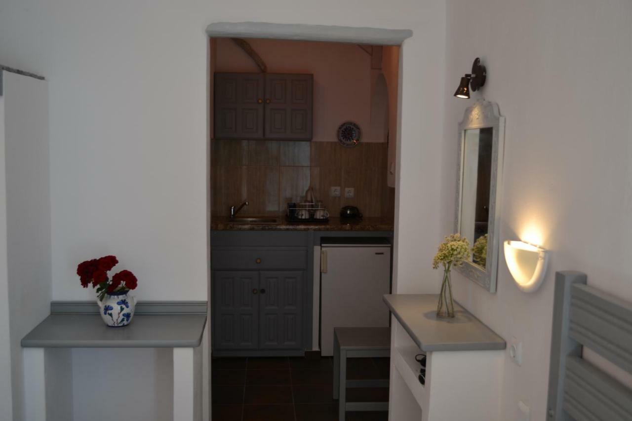 Koxilas Studios Guest house