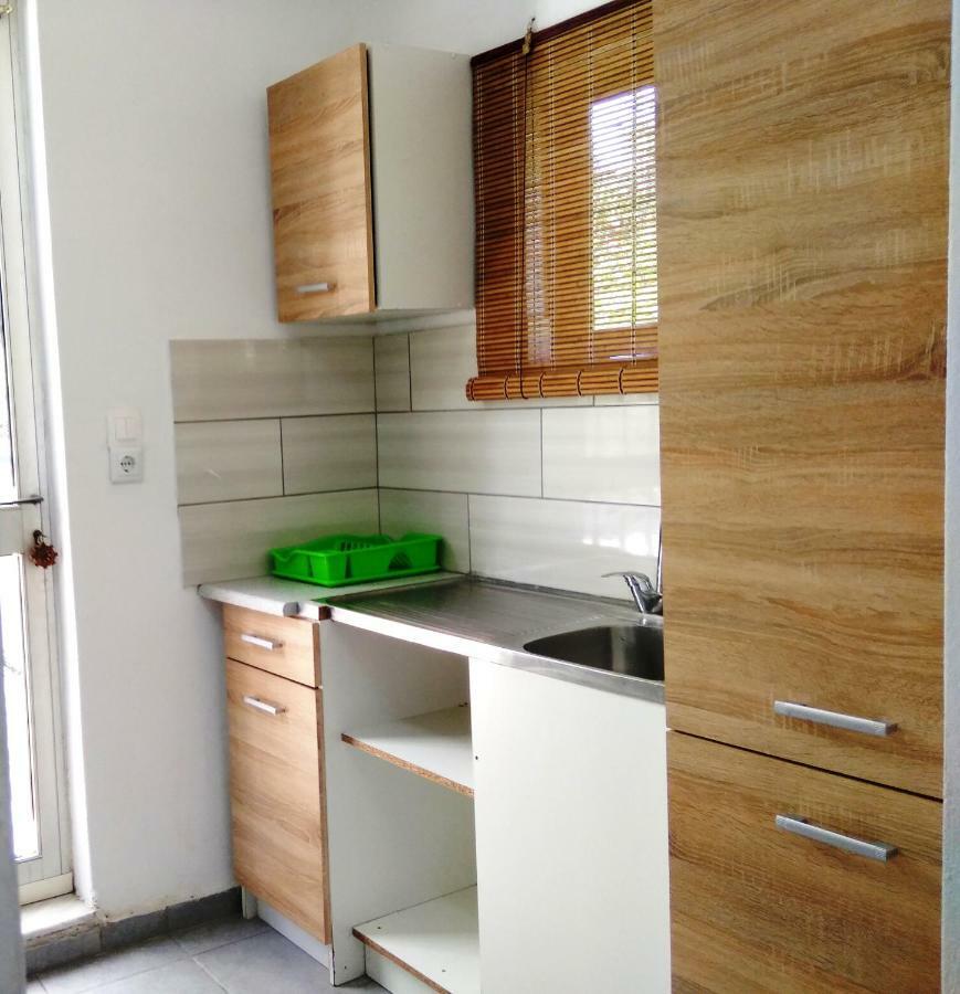 Sarantakis Apartment *