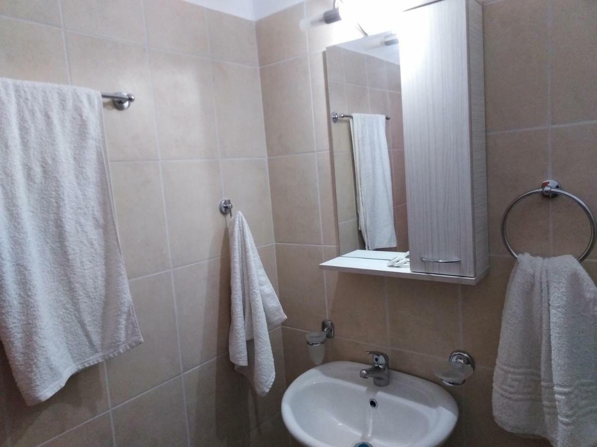 Aparthotel Akrothalassia *