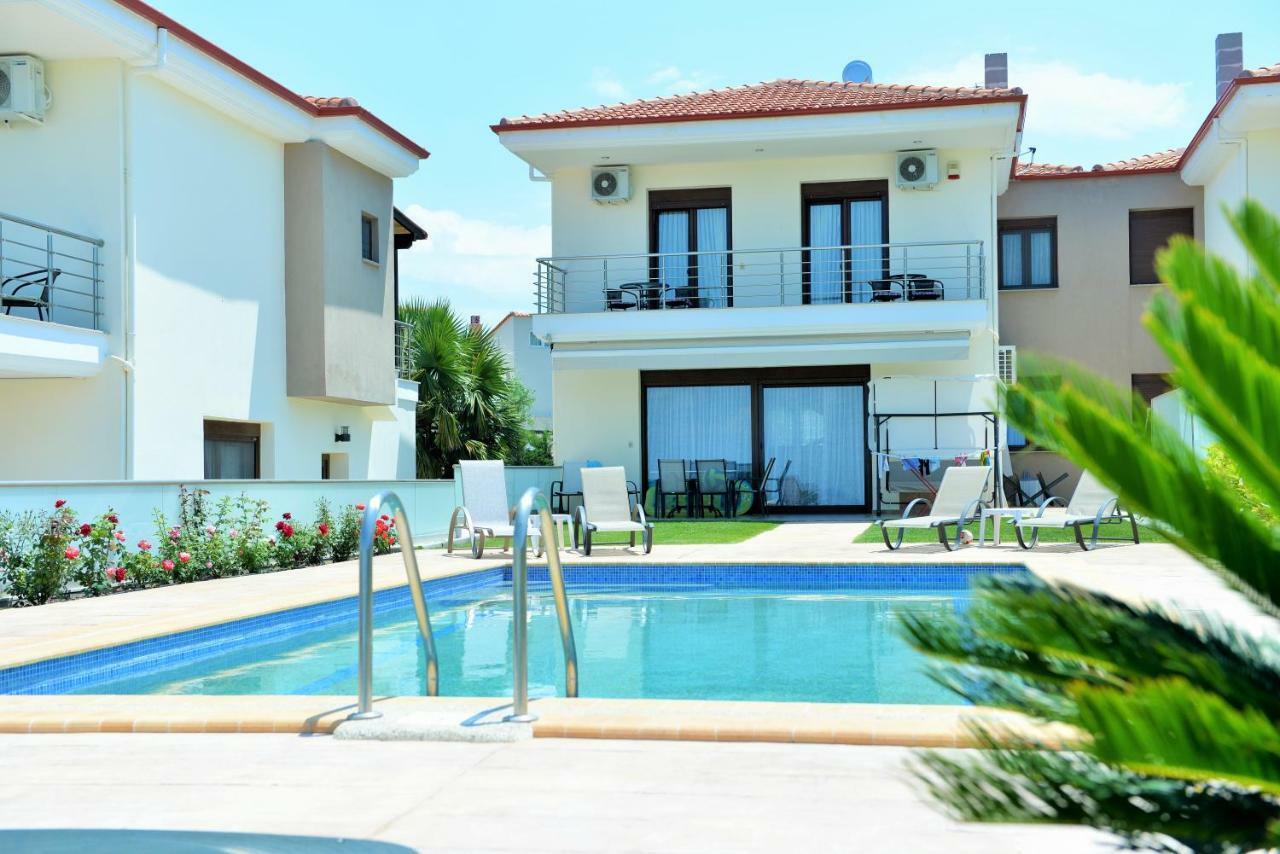 Villa Villas *