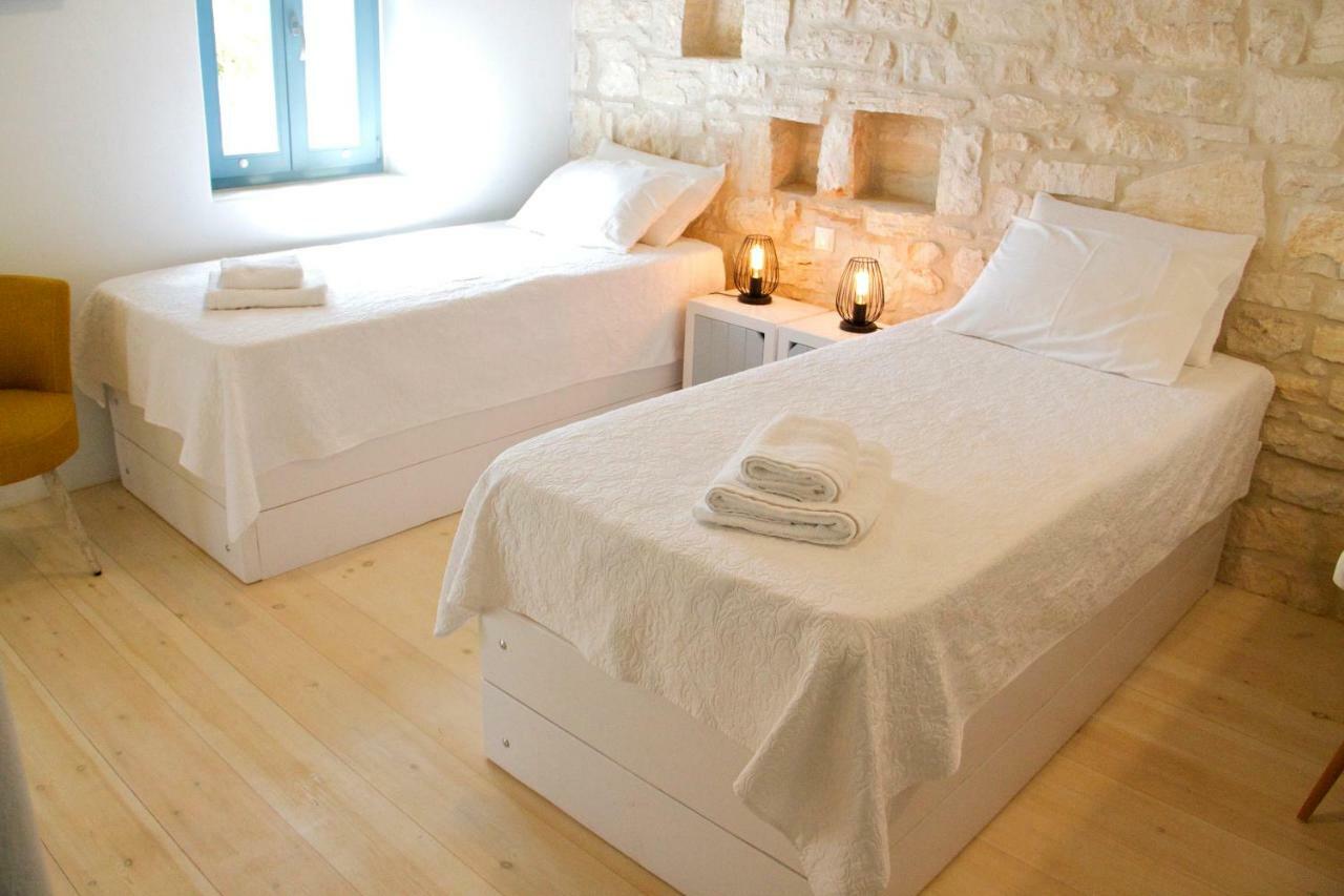 Nomads House Aparthotel Logaras