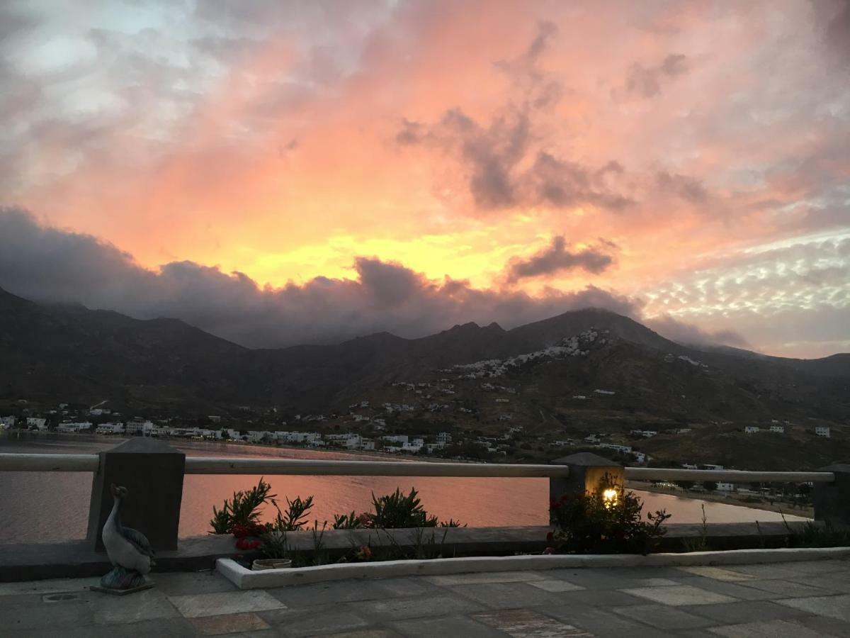 Niovi Serifos Bed & Breakfast *