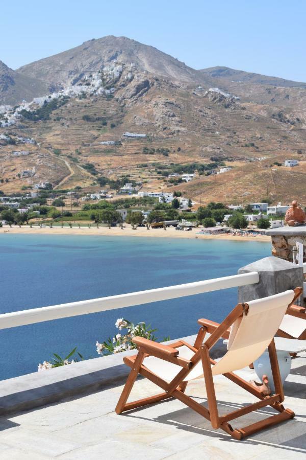 Niovi Serifos