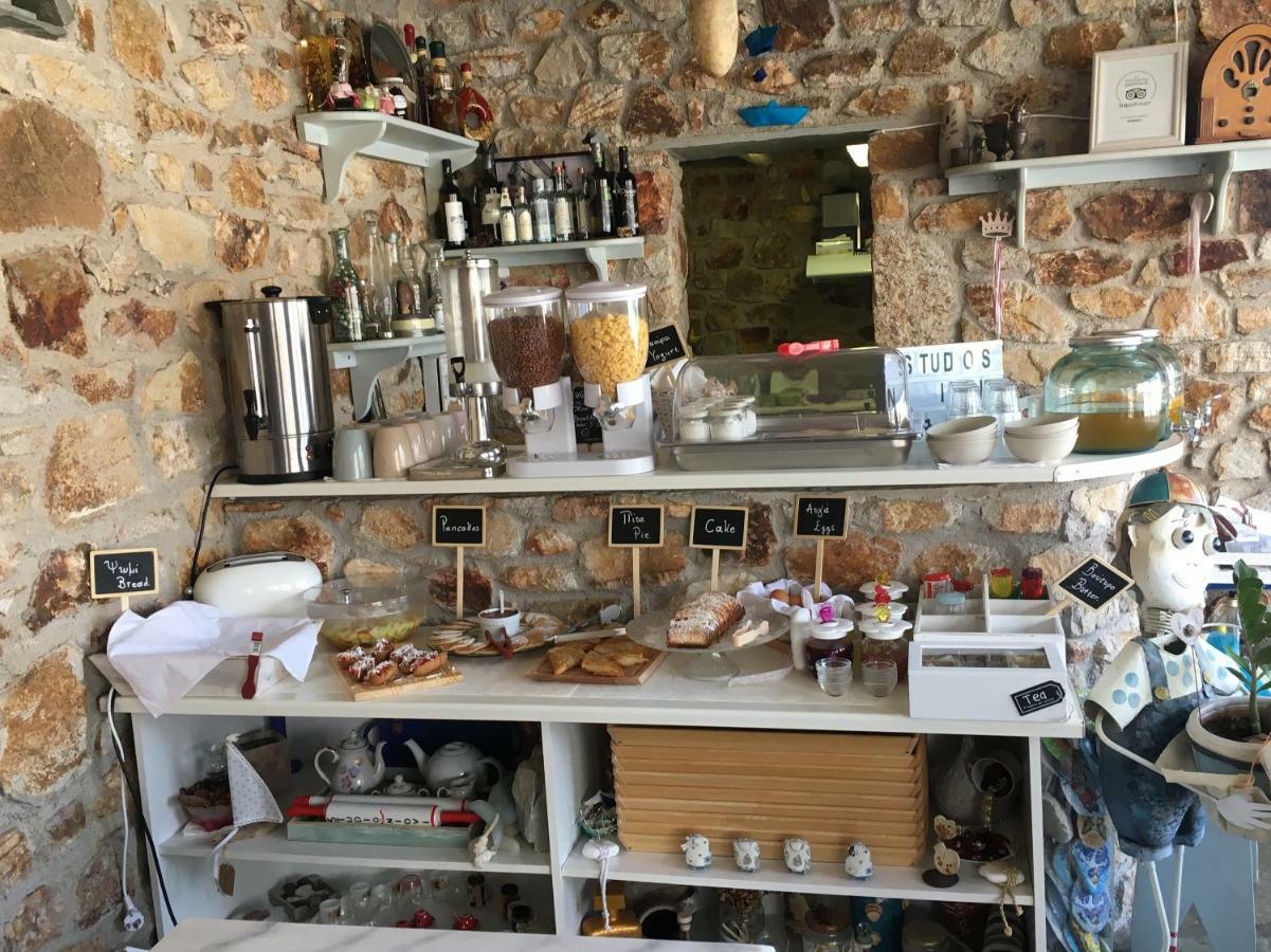 Niovi Serifos