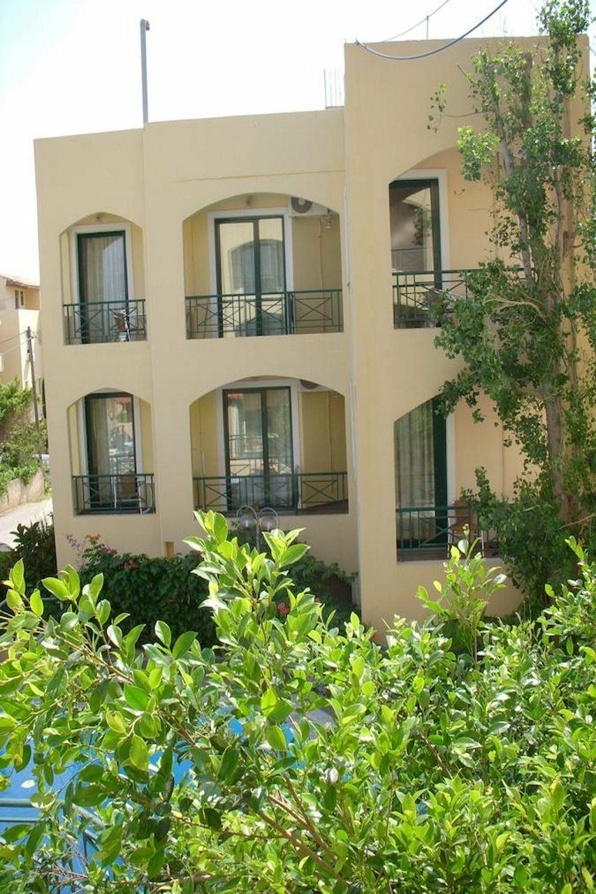 Romantica Aparthotel 3*