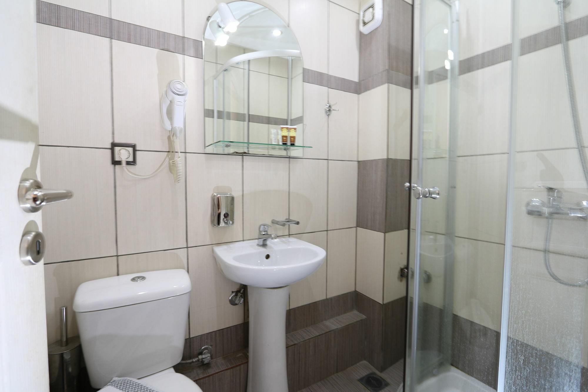 Neos Olympos Hostel