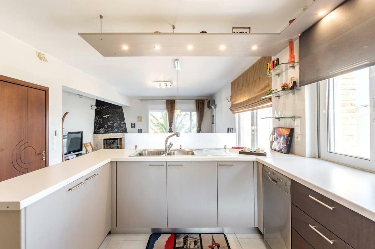 Savva's Surf House Holiday home