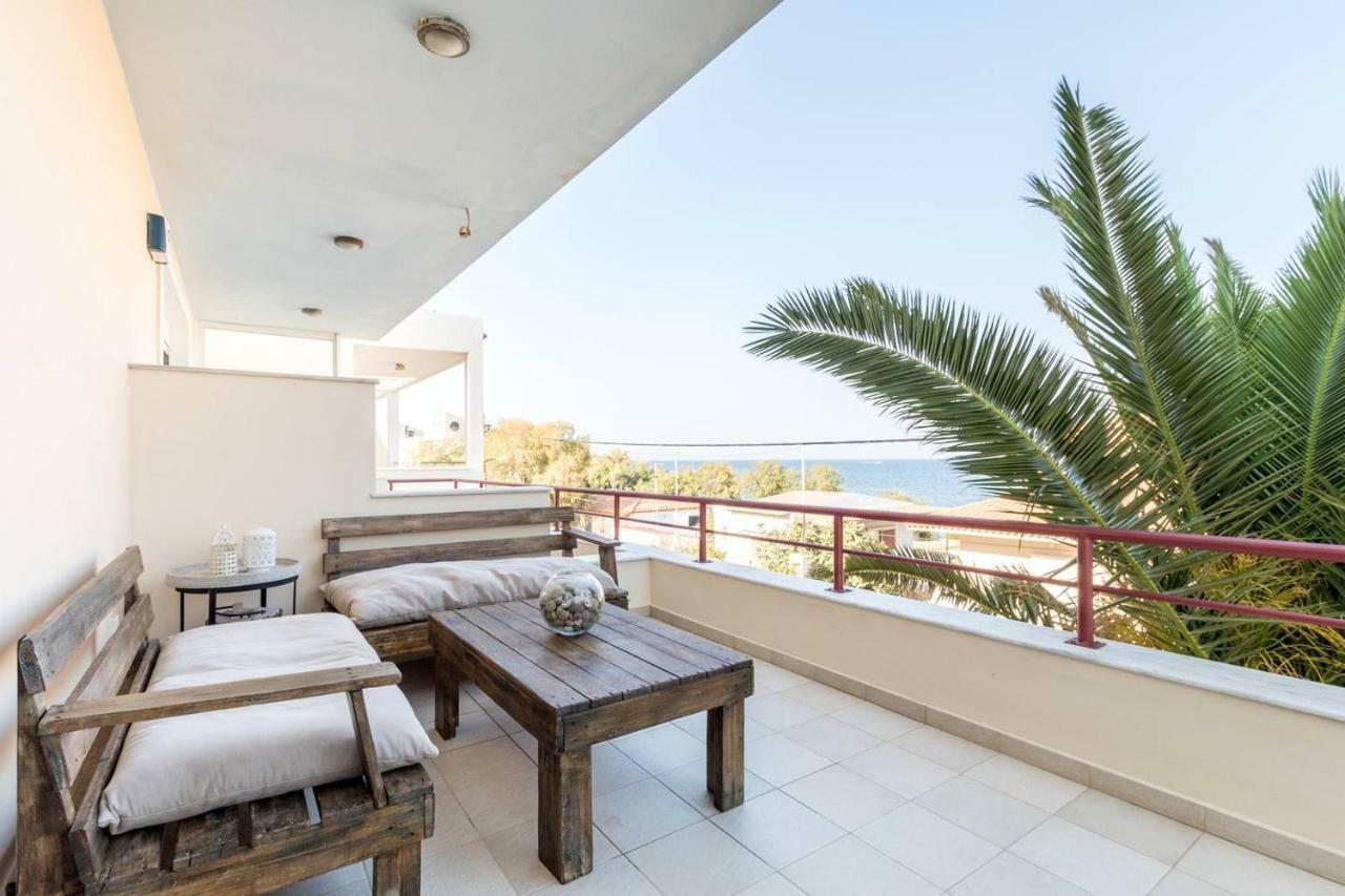 Savva's Surf House *