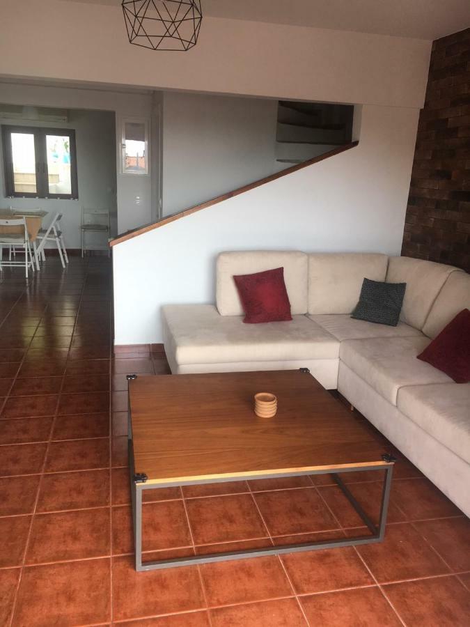 Christina With Private Pool In Saronida, Near Stunning Beaches, Athens Airport & Sounio *