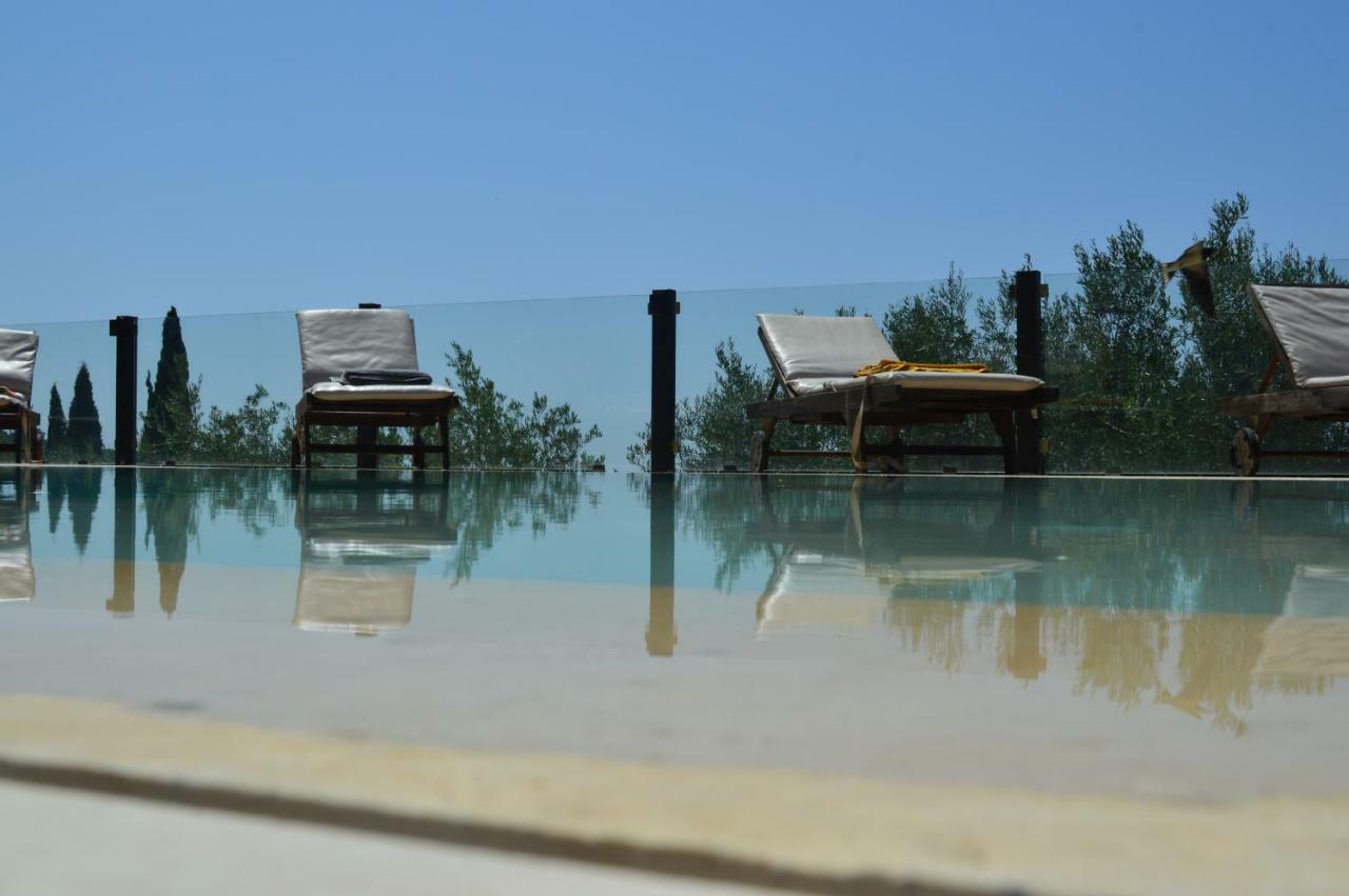 Larna Corfu *