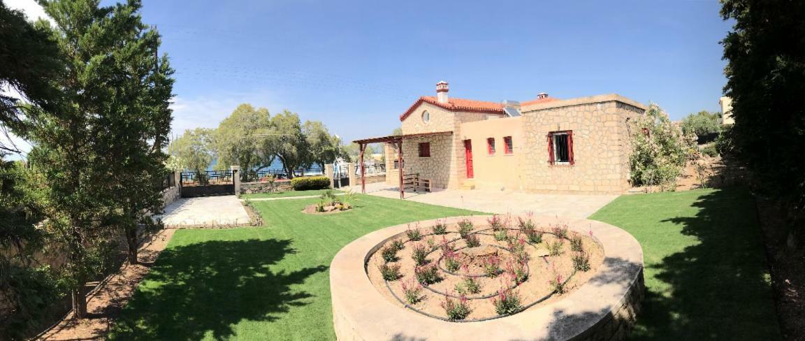 Stone House Villa Khloi
