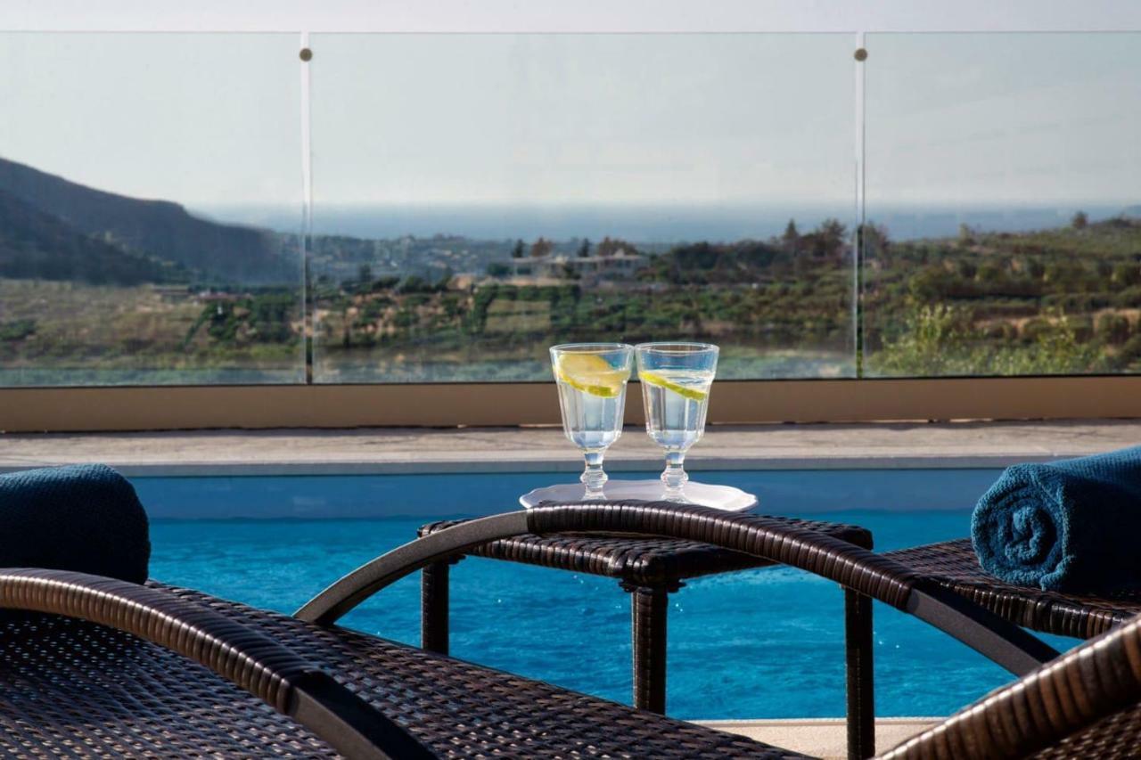 Luxury Malvasia With Seaview And Heated Pool Villa