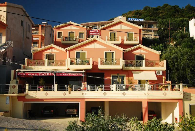 Siarbas Paralia Vrachou