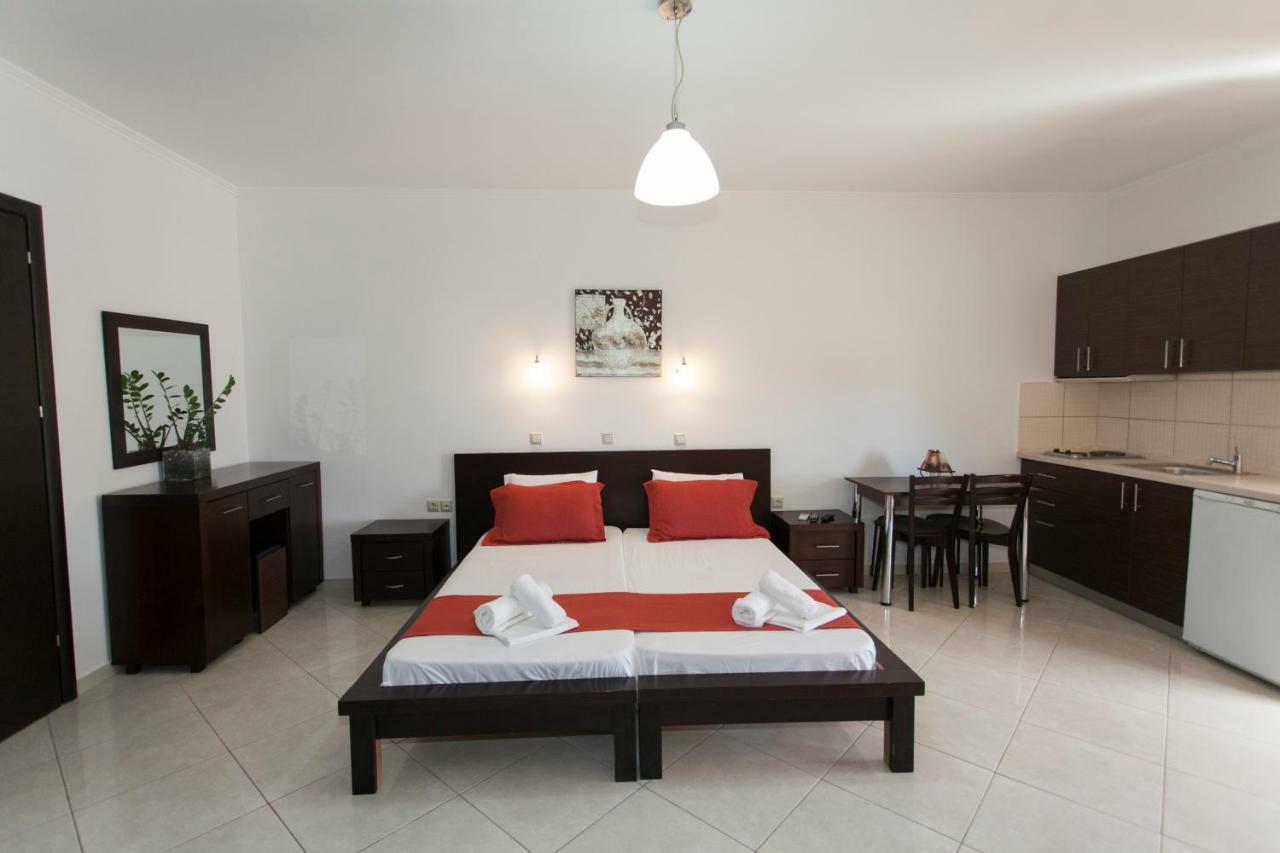Siarbas Hotel *
