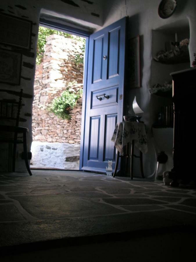 3-level Doll House In Kea Ioulida/chora, Cyclades