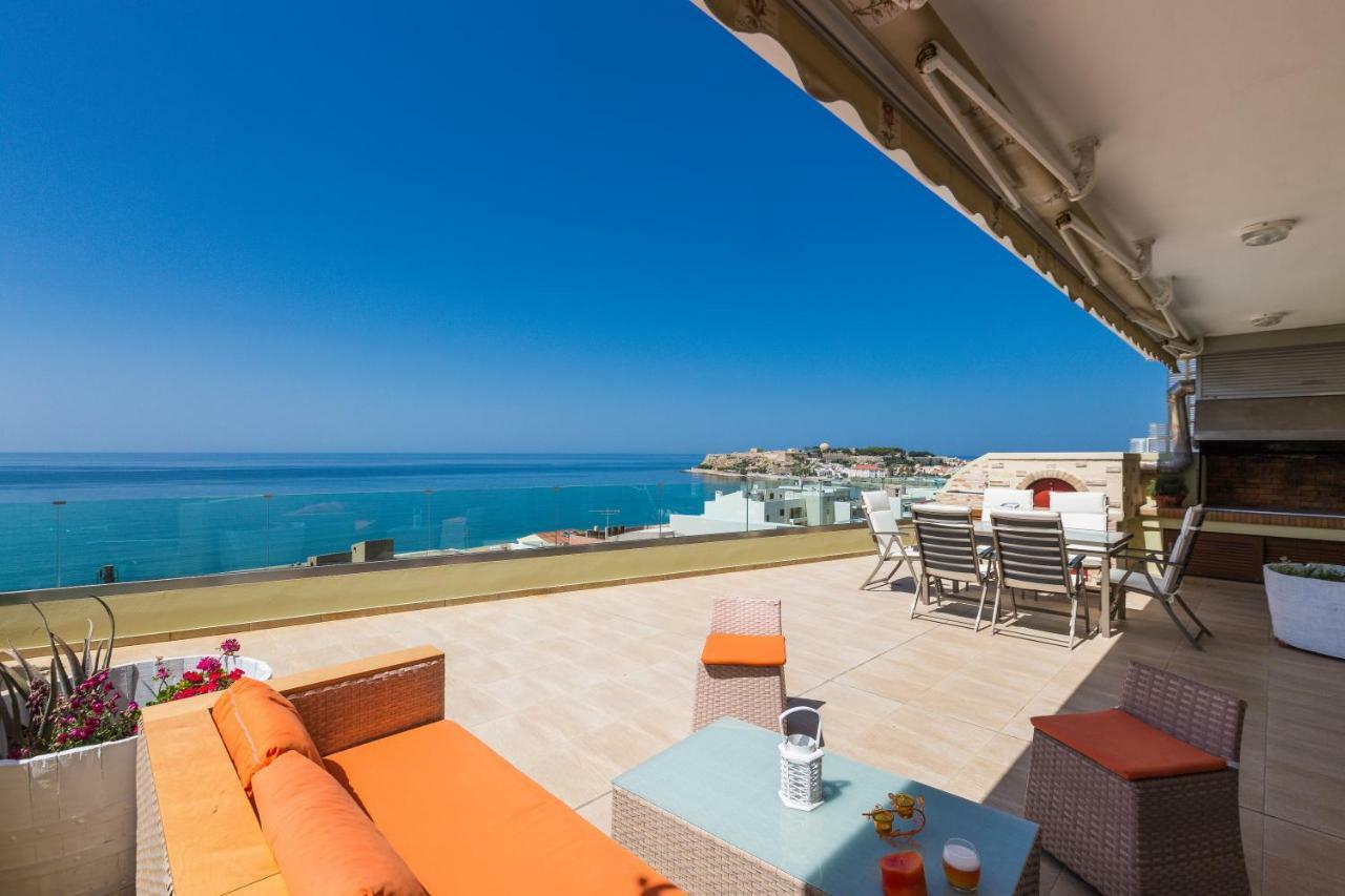 Elytis Panoramic View Apartment
