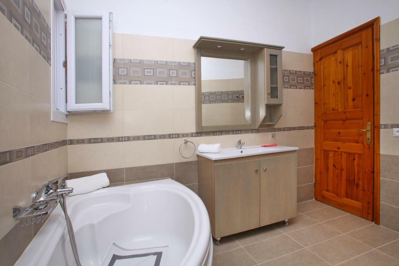 Kamara House *