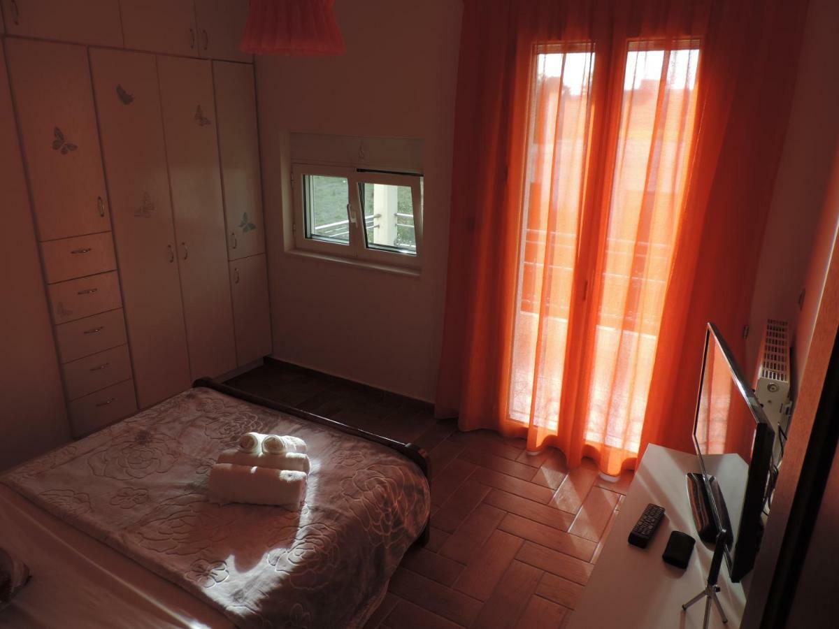 Vivi's Apartment *