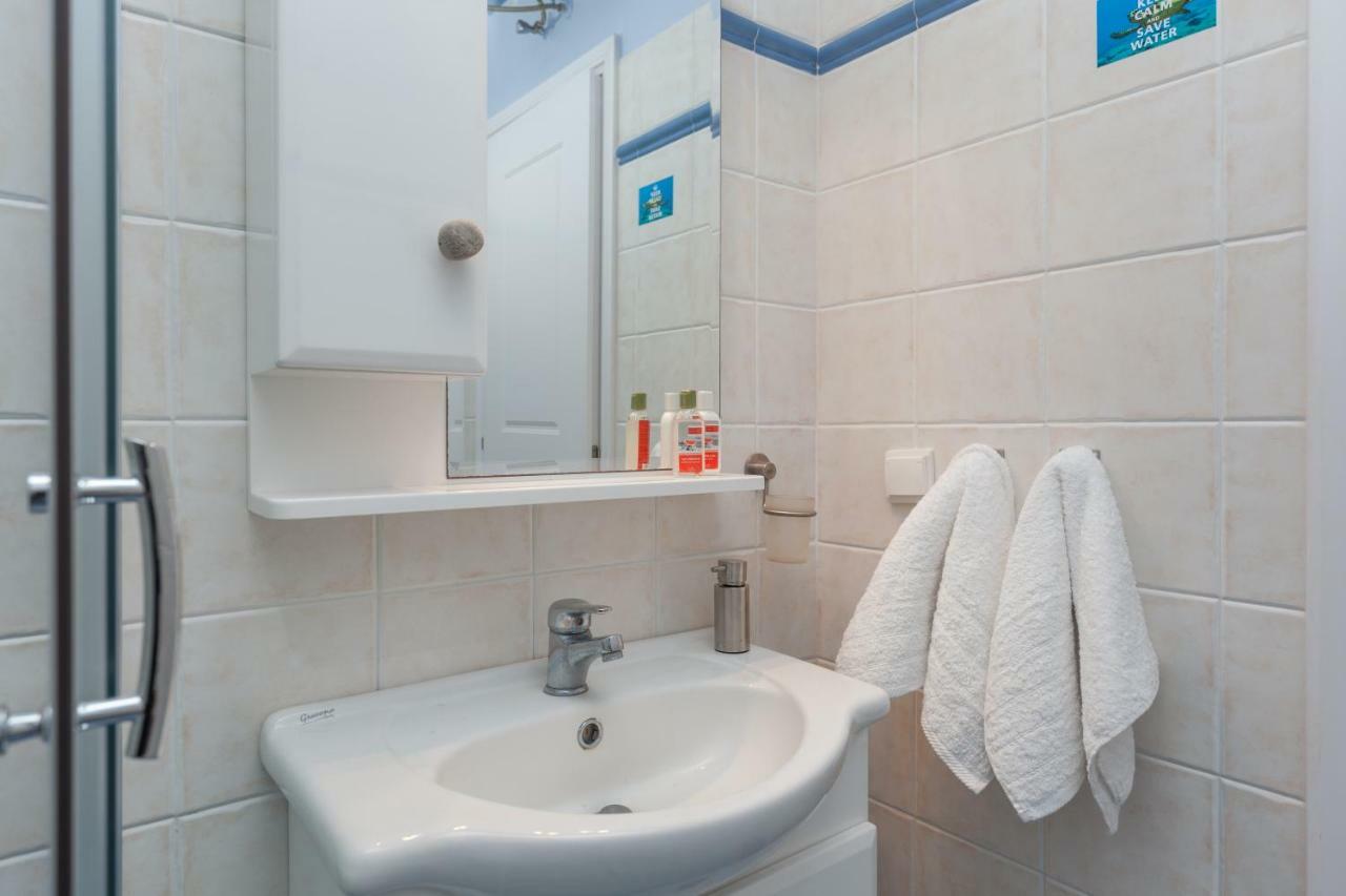 Just Blue With Amazing Sea Views In